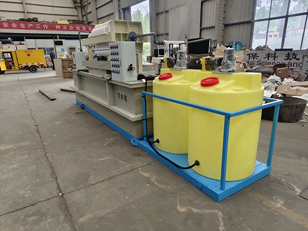 加药污水处理设备发货现场